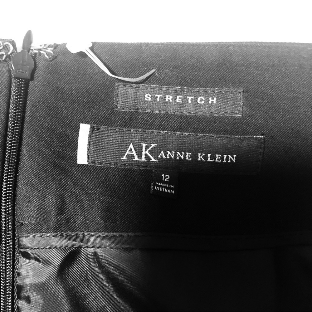 Anne Klein Size 12 Classic Black Short Straight Skirt - Picture 3 of 10